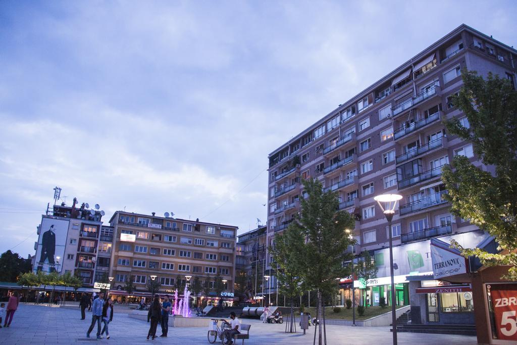 Yellowhouse Pristina Kamer foto